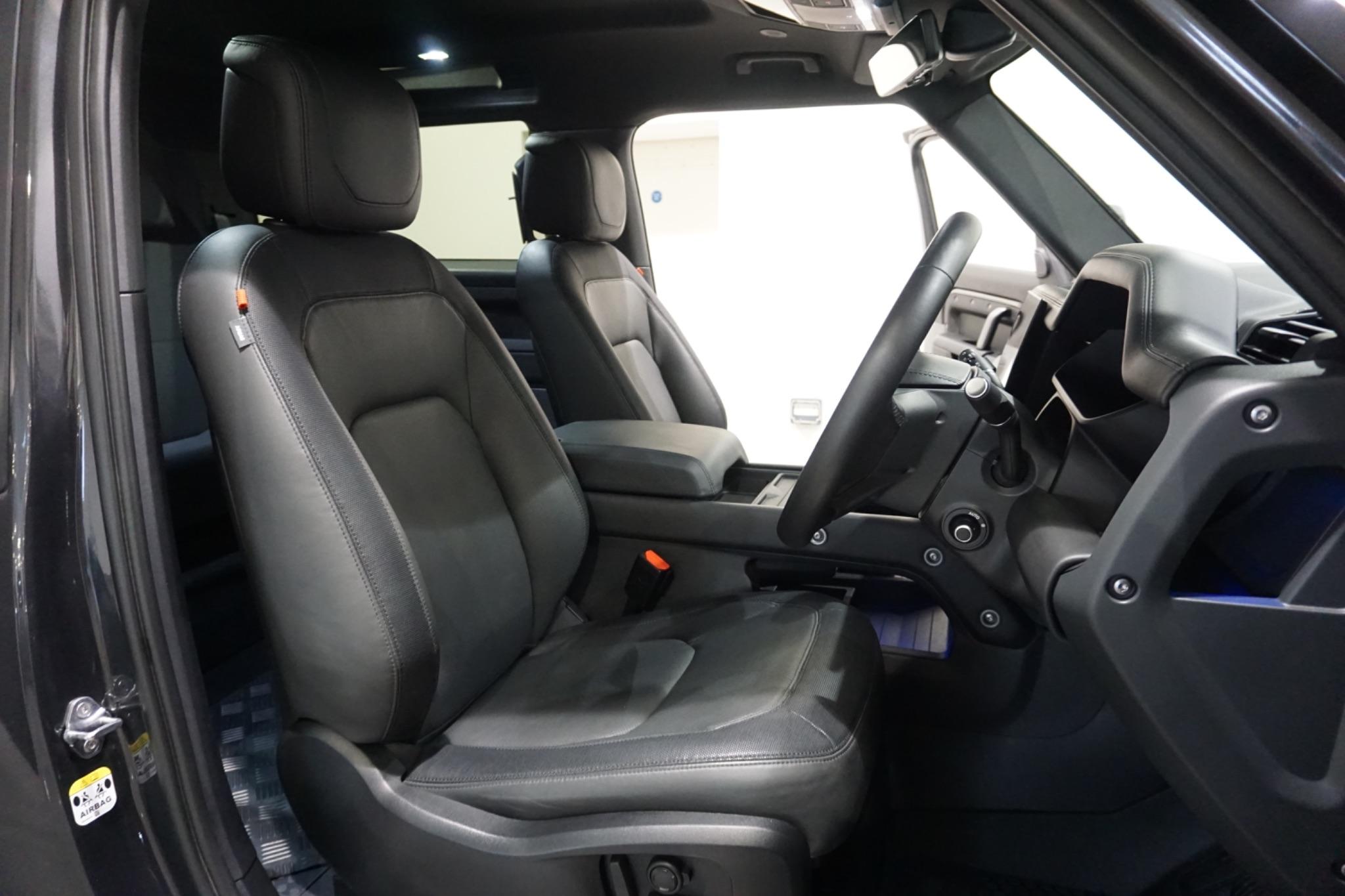 Land Rover Defender 90 3.0 D300 MHEV X-Dynamic HSE Hard Top SUV Auto 4WD SWB Euro 6 (s/s) 3dr